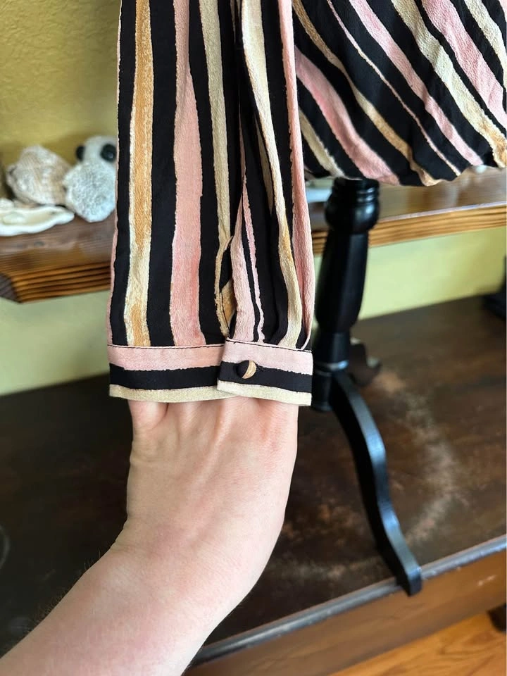Melanie Lyne Striped V-Neck Wrap Top Blouse - photo 3