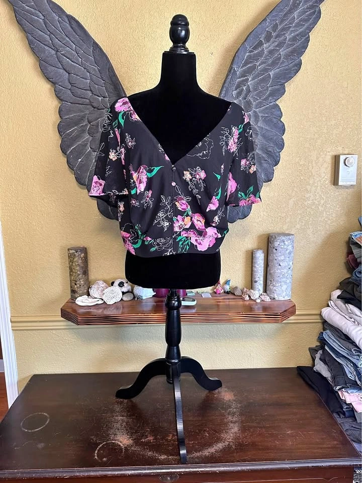 Torrid Floral Cover Up Crop Top