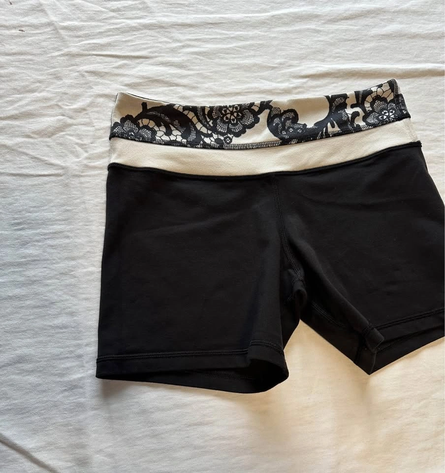 Lululemon Shorts - photo 3