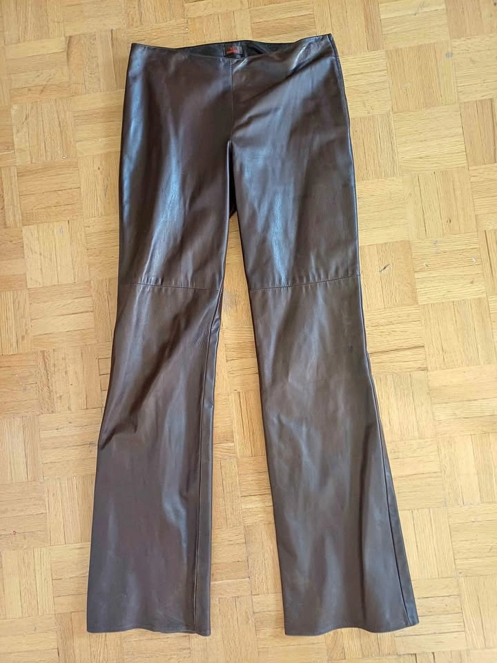 Size 6 Danier genuine leather pants