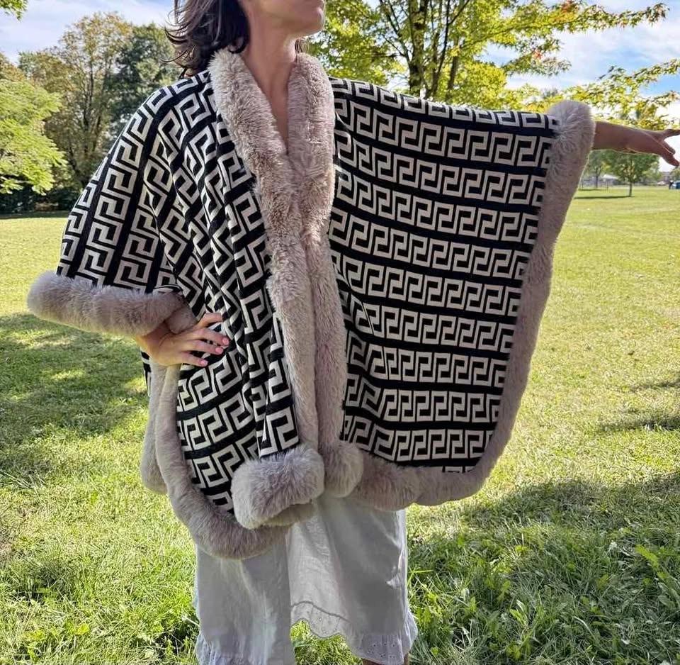 Black/White Geometric Poncho, faux fur lined