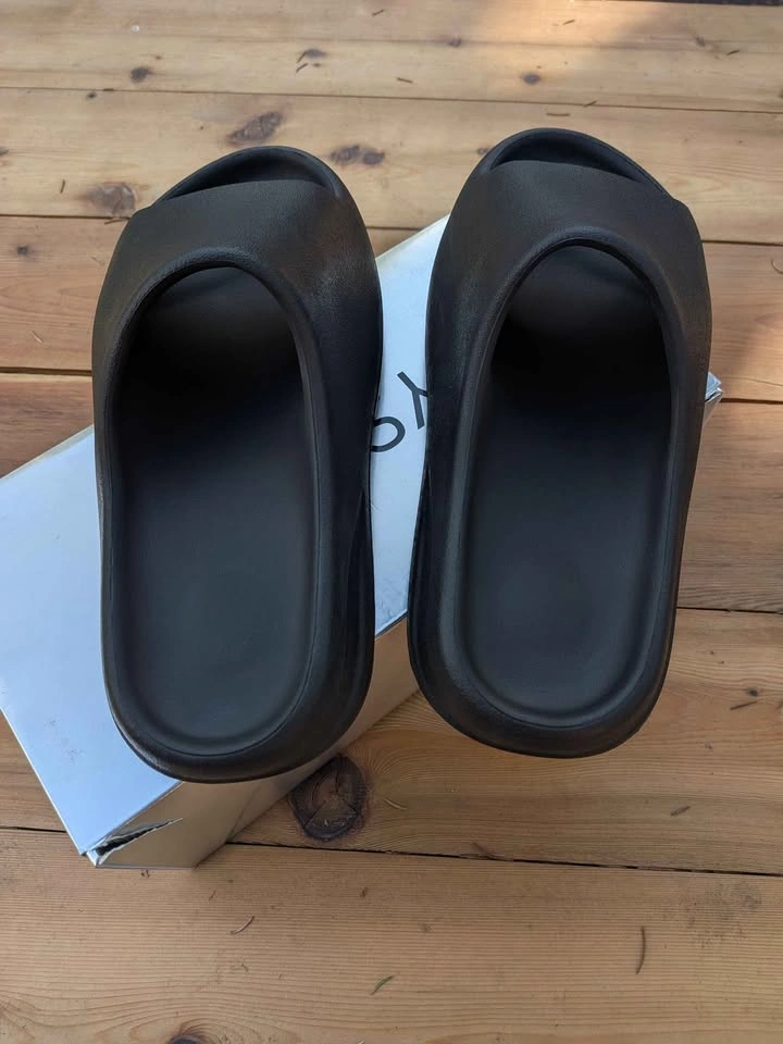 New Yeezy YS-01 Slides - Black - Size 9 - photo 4