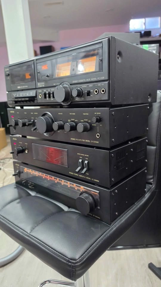 Toshiba Aurex stereo system - photo 3