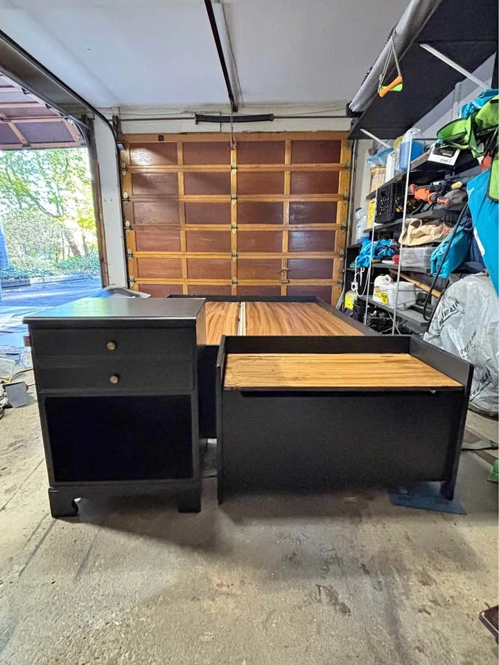 Black and Wood Grain Bedroom Set with Storage Bed