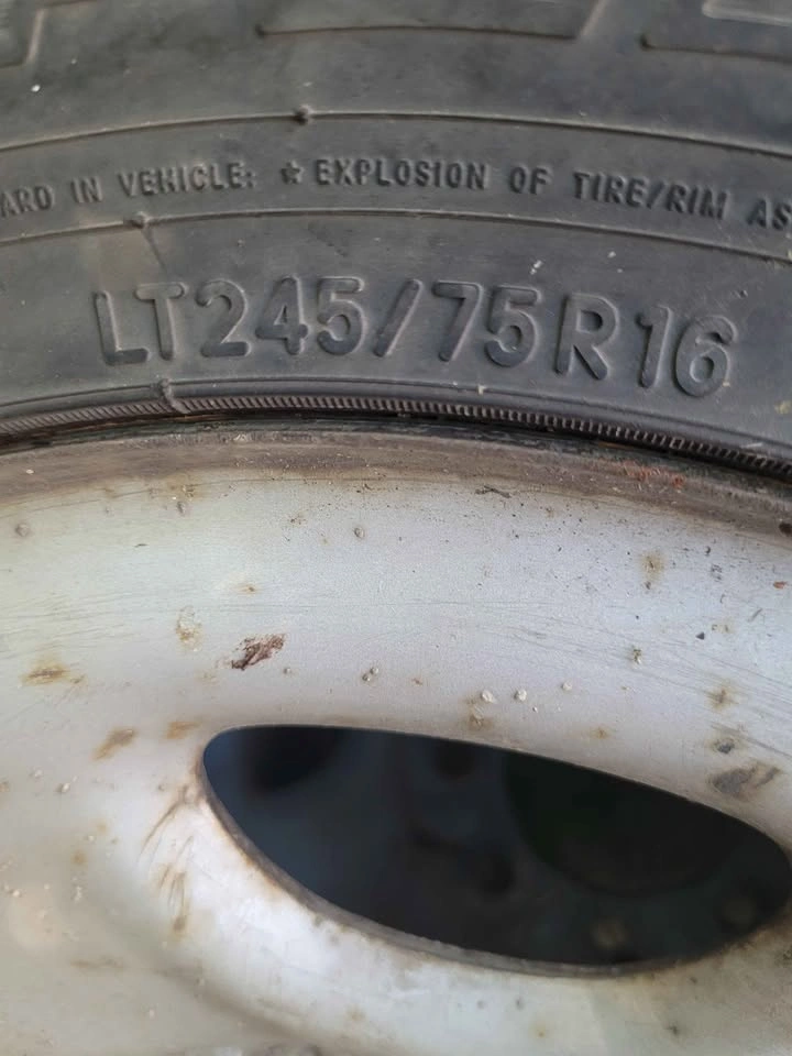 Steel rims for chevy express, 3 available, LT245/75R16 - photo 2