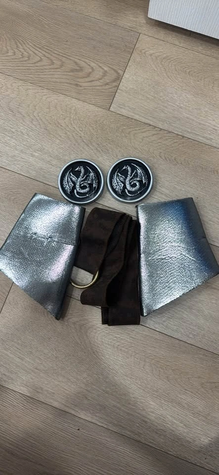 Blue Knight Costume with Accessories Size Adult S - photo 4