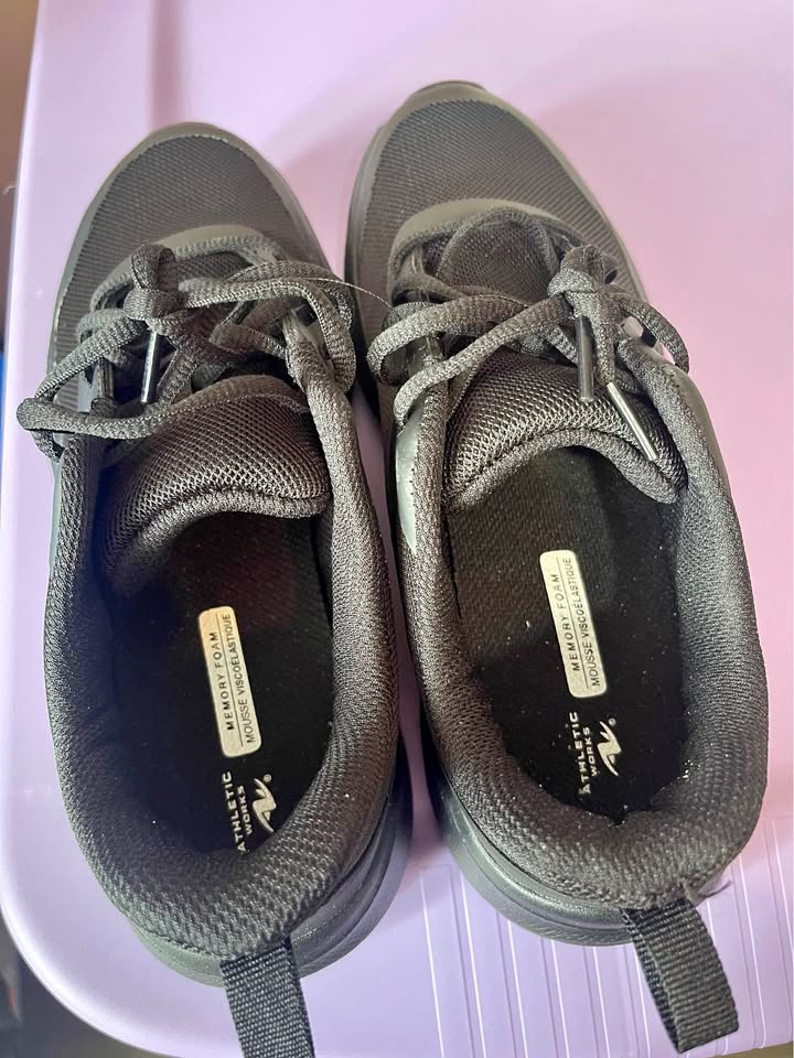 Women’s working shoe