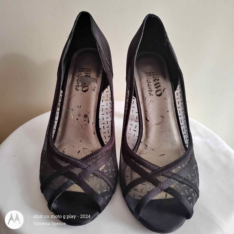Bravo Brown's Ladies Black Open Toe Heels