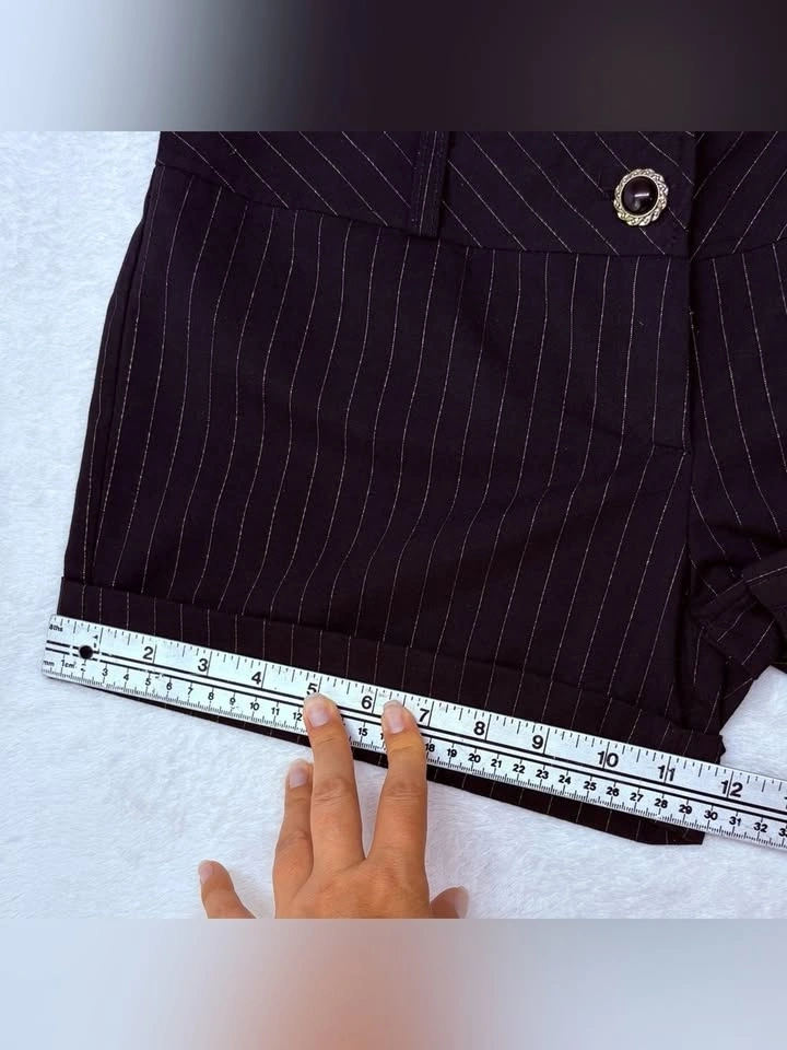 Urban Behavior Y2K Black Pinstripe Cuffed Tailored Shorts L - photo 5