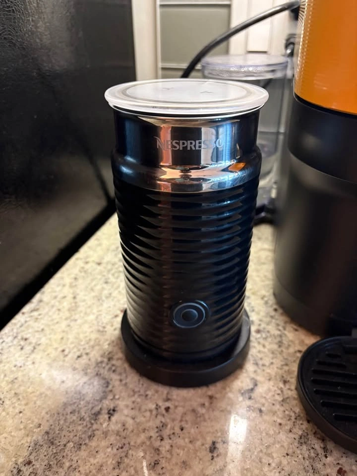 Nespresso Vertuo Pop+ and Milk Frother - photo 3