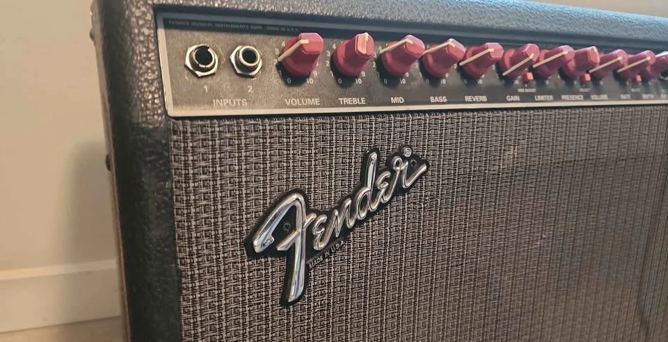 Fender Princeton Chorus 2x10 Combo Amp w/ Footswitch - photo 5