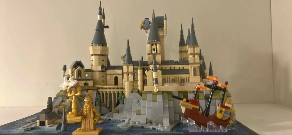 LEGO Harry Potter Hogwarts Castle and Grounds 76419