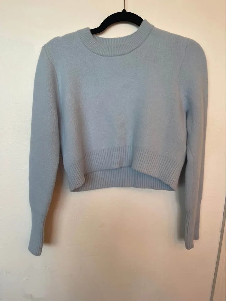 Dresses, sweaters, and coat image indicator(6)