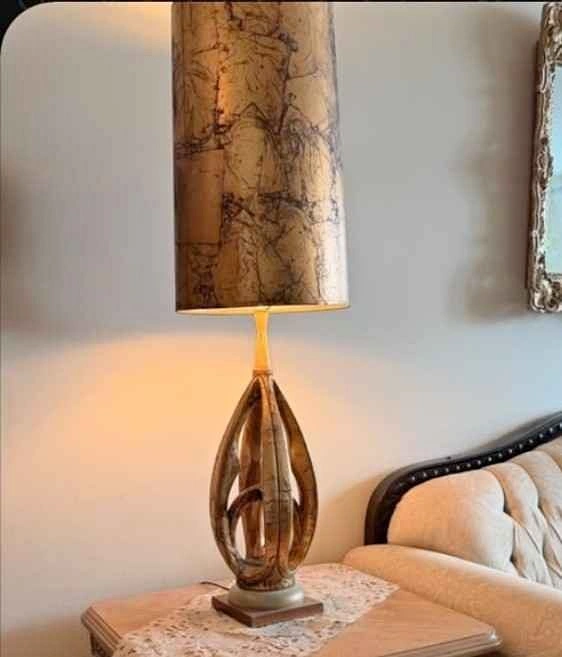 Tall lamp