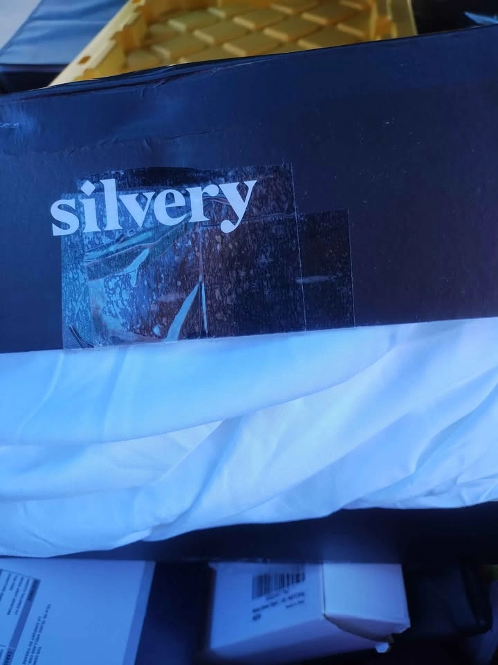 New Silvery brand King bed sheets (Amazon $100+) - photo 2