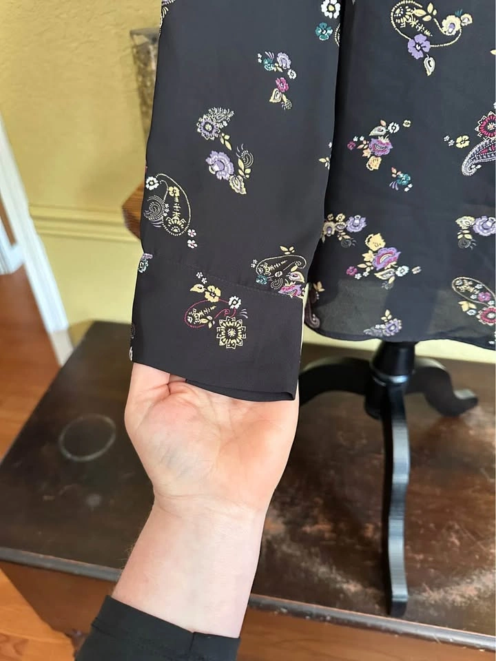 Penningtons Paisly Floral Top - photo 4