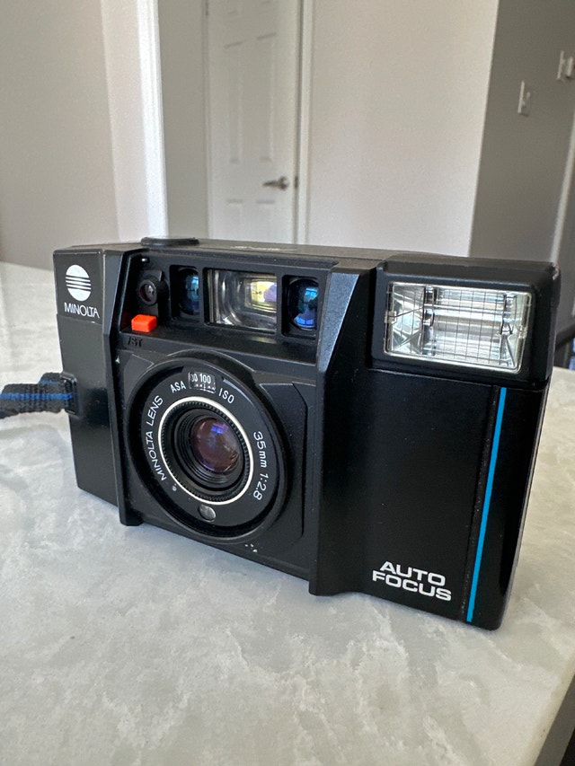 Minolta AF-S, classic 35mm point-and-shoot film camera. Untested - photo 3