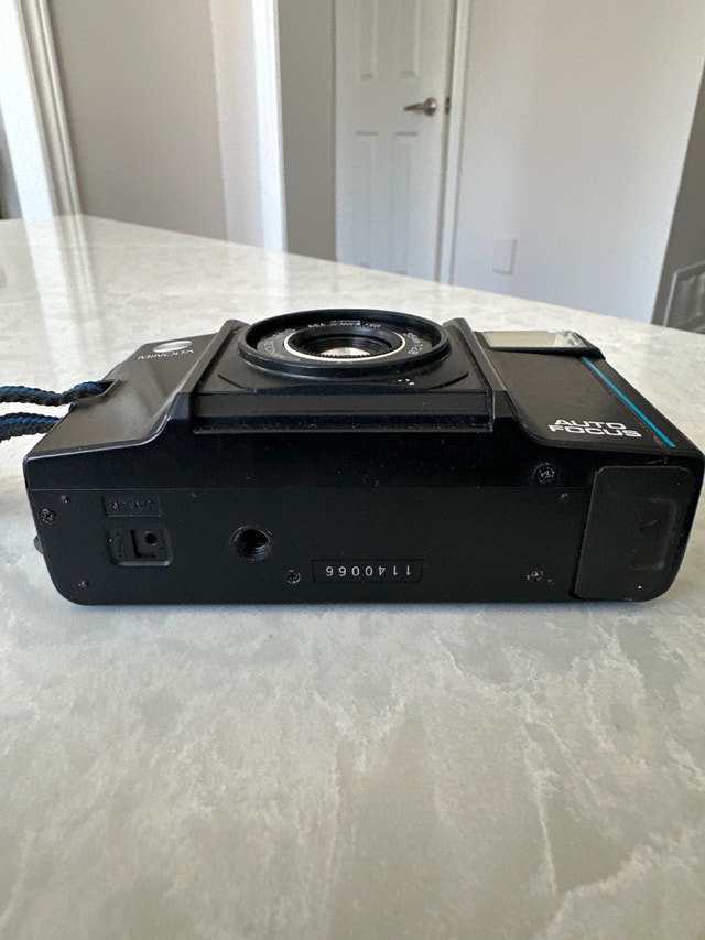 Minolta AF-S, classic 35mm point-and-shoot film camera. Untested - photo 5