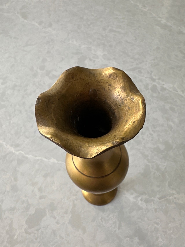 Vintage brass pedestal vase with a fluted, flower-shaped rim - photo 3