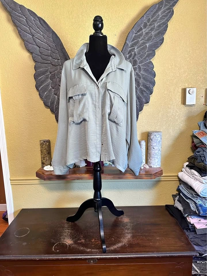Reitmans Button-Up Shirt