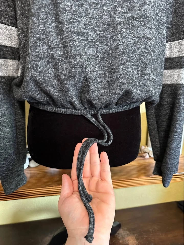 Weekend Edition light cropped Sweater - photo 2