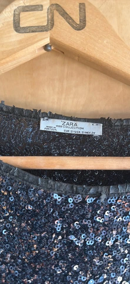 Zara W&B Collection Sequin Long Sleeve Top - photo 2