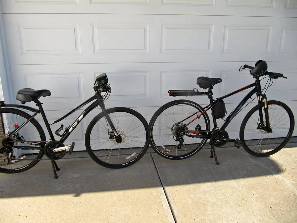 2 Transeo Bikes and self locking bike carrier