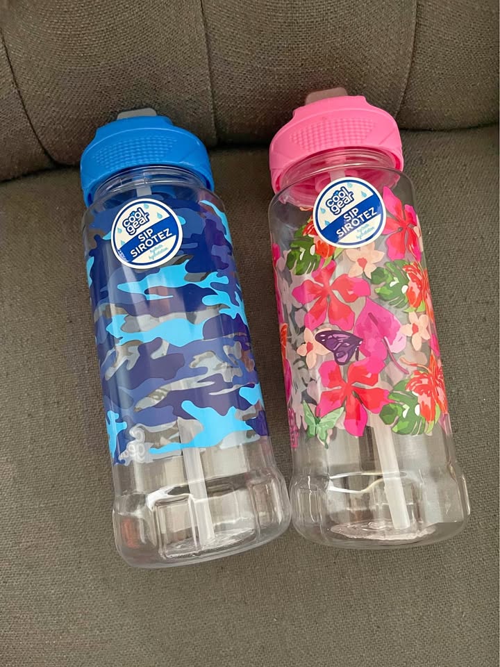 Plastic water bottle