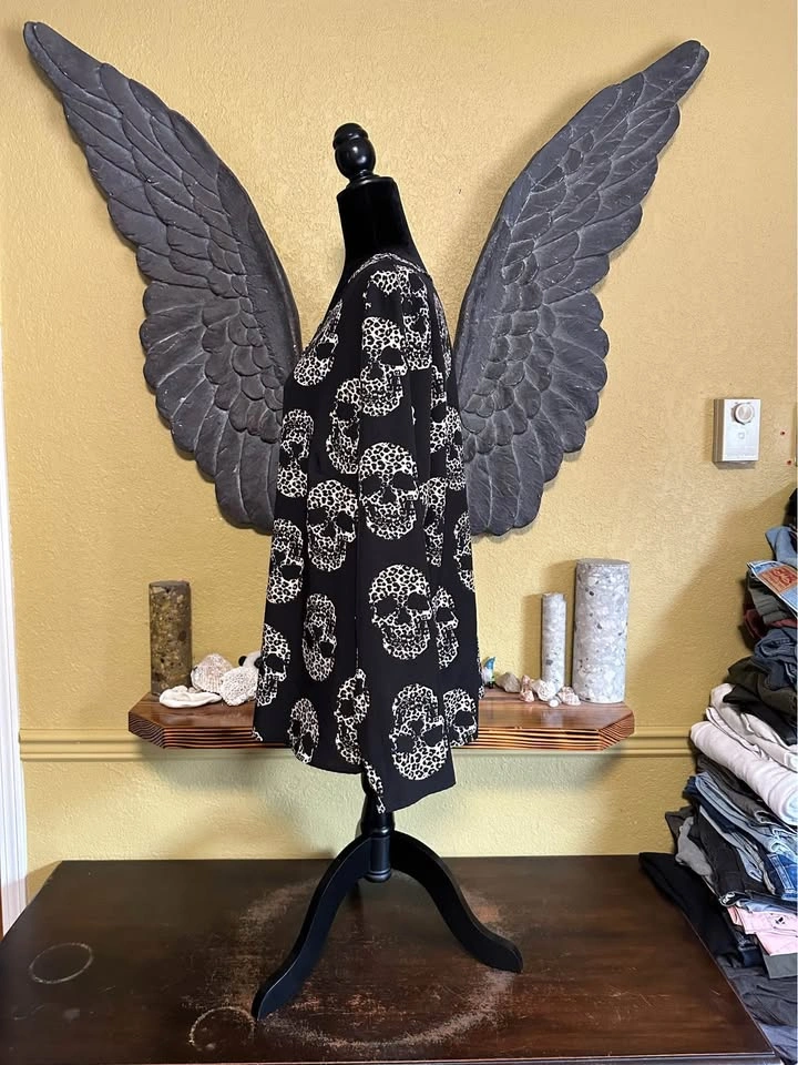 SHEIN Curve Black Leopard skull Print Top - photo 4