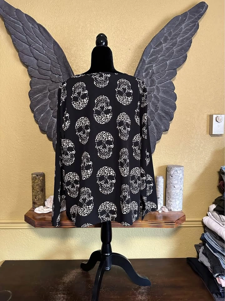 SHEIN Curve Black Leopard skull Print Top - photo 5