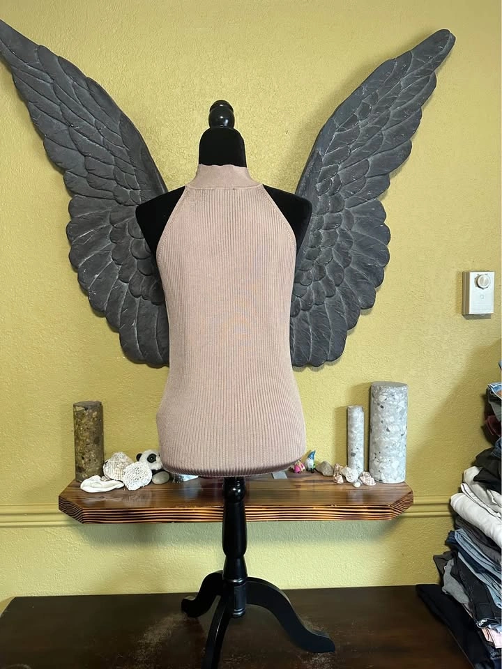 Le Chateau Ribbed Sleeveless Top - photo 4