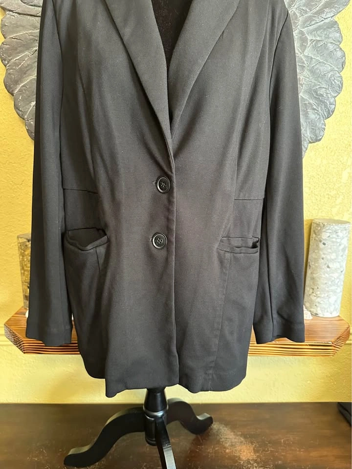 In Every Story Black Blazer with Button Closure - photo 2