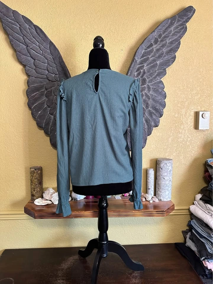 Dynamite ruffled Teal Blouse - photo 5
