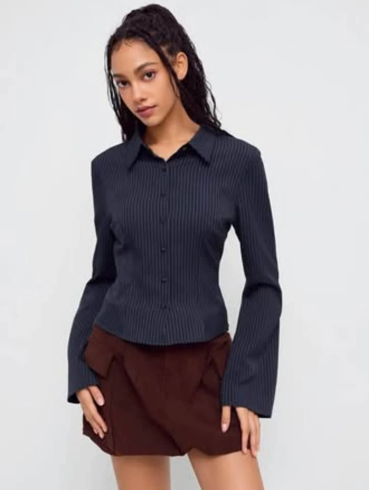 Cider - cinched waist bell sleeve - Size L - photo 3