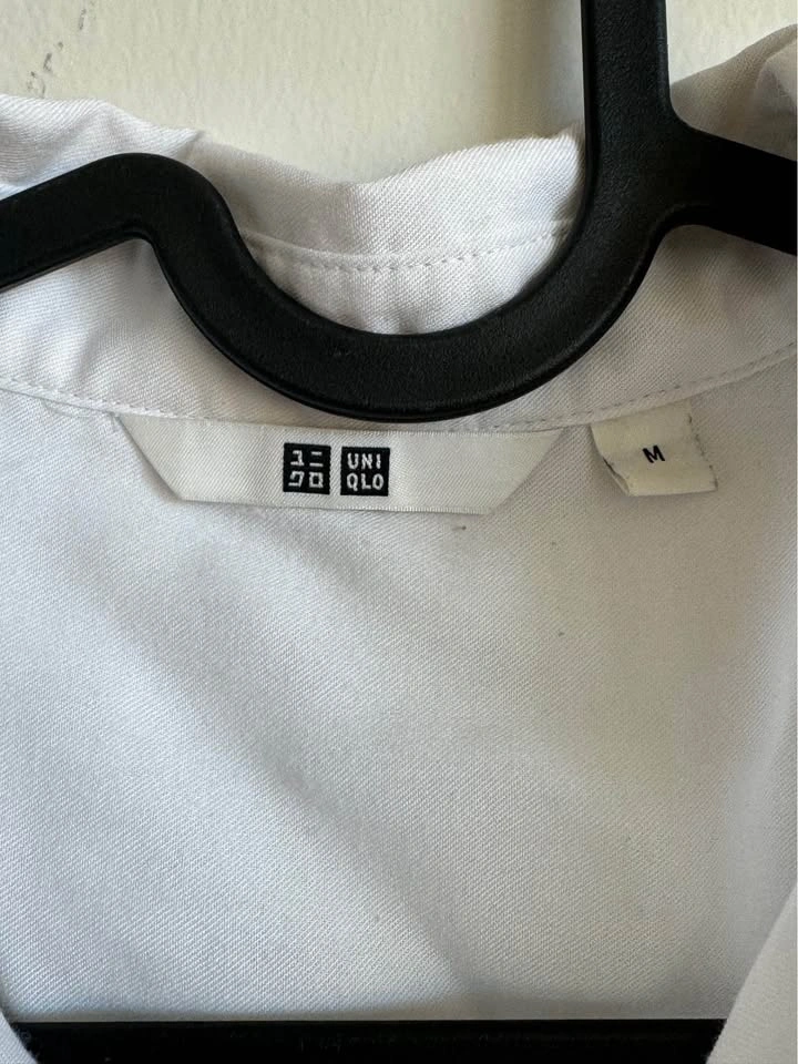 Uniqlo White Cotton Button Up - Size M - photo 2
