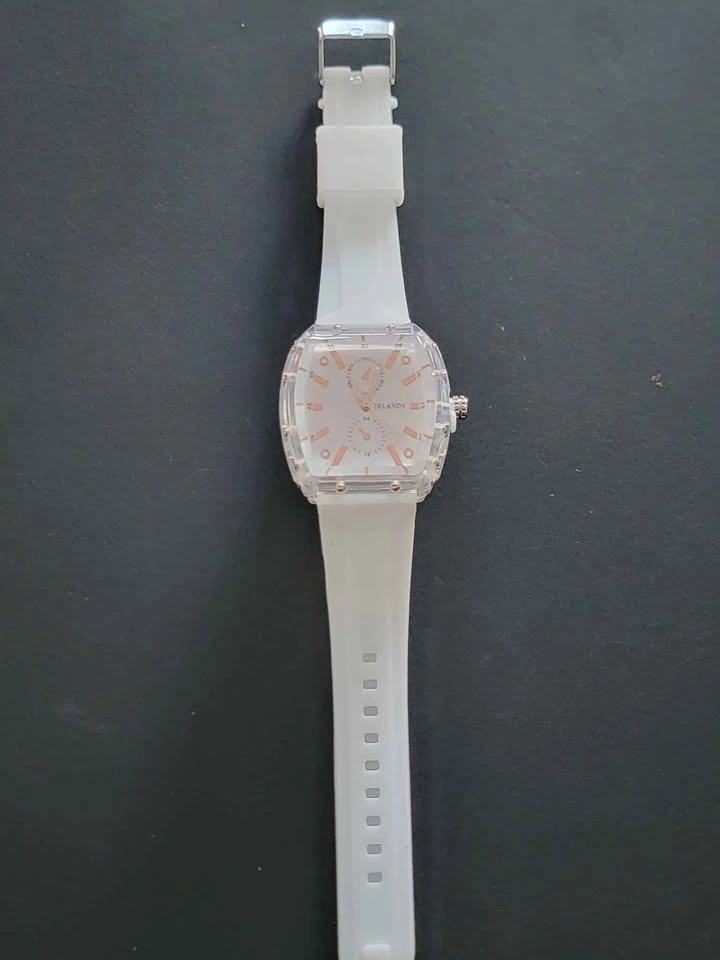 Irlandy Watch and Silver-Tone Jewelry Set - photo 4