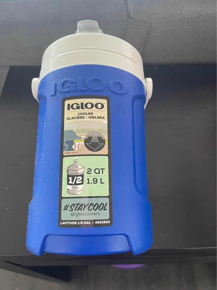 Igloo cooler water bottle - photo 2