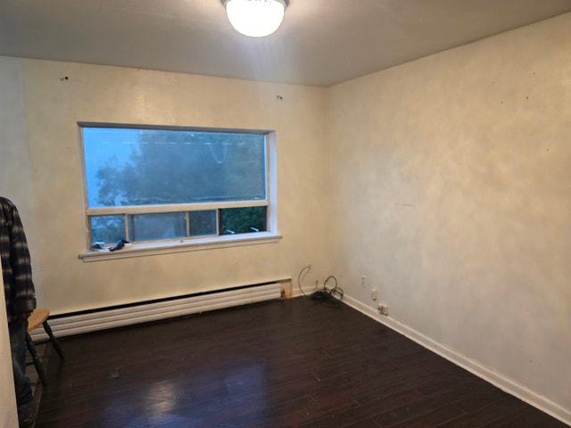 Share A Room and Shared Accomodation For Rent Nov 1st $500 - photo 2