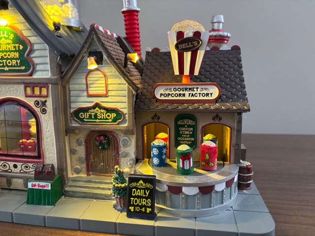 Lemax Christmas - Bell’s Gourmet Popcorn Factory - photo 4