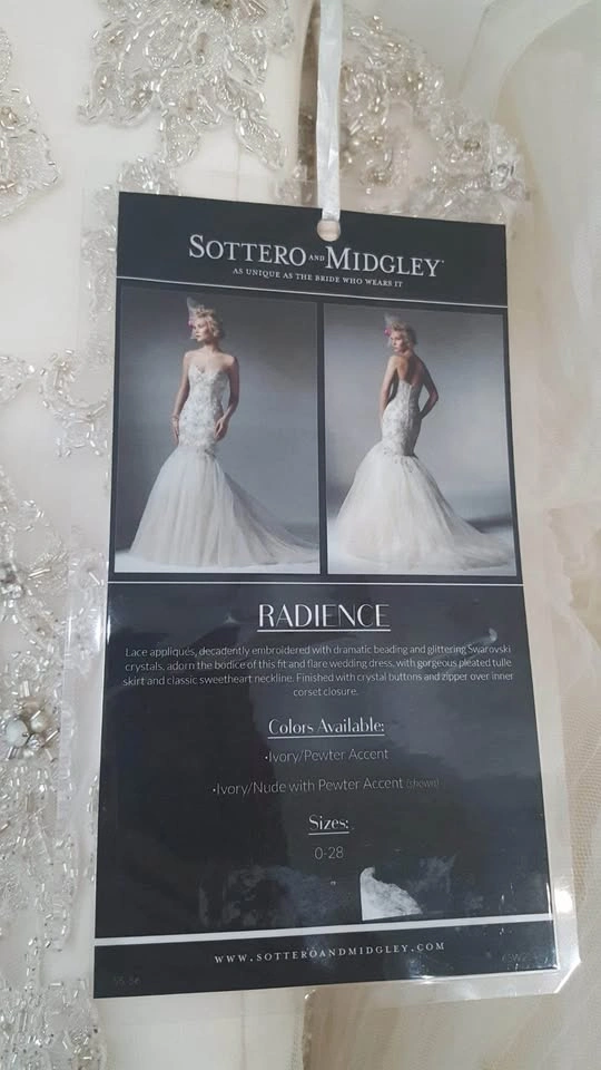 Wedding Dress - photo 2