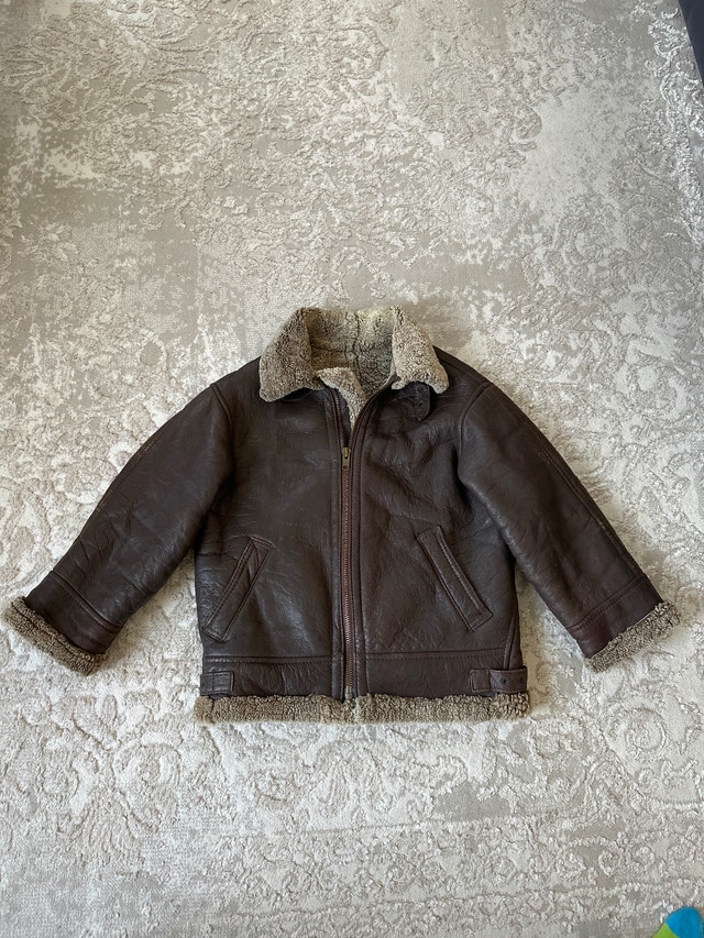 VTG classic B-3 sheepskin shearling bomber jacket in dark brown