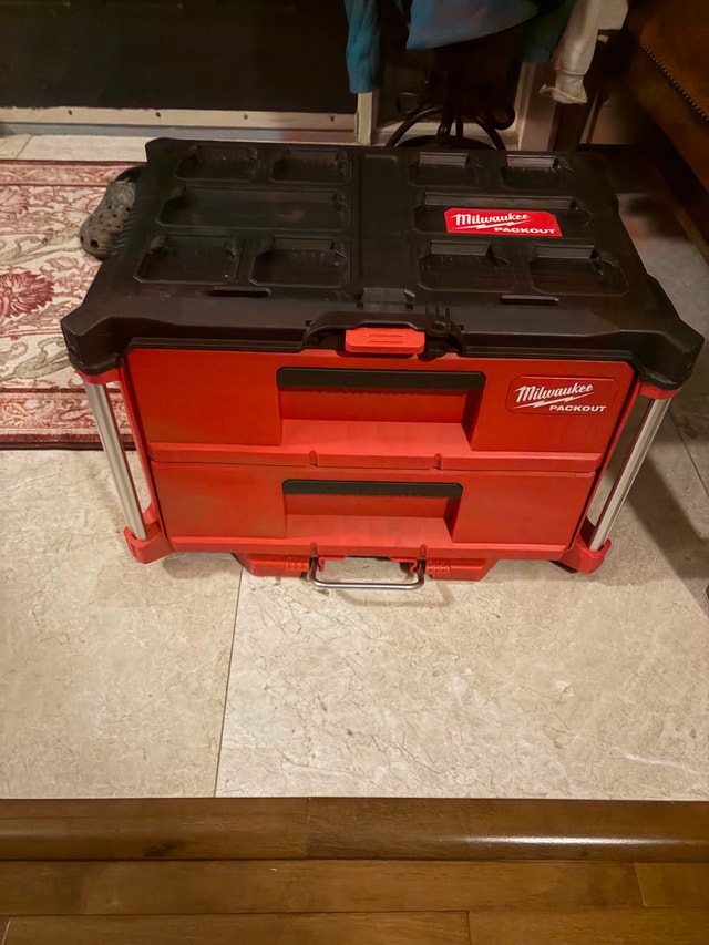 Like New Milwaukee Packout 2 Drawer Box