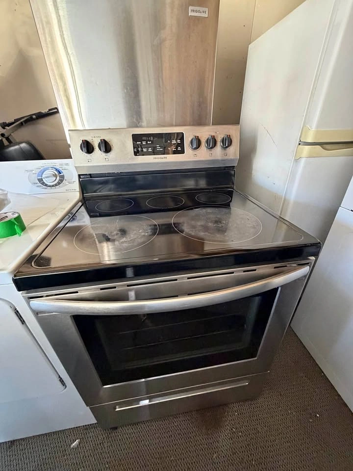 Frigidaire stove