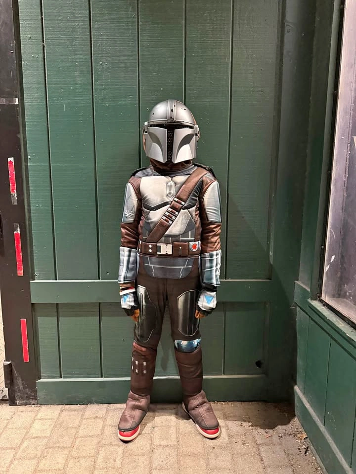 Star Wars Mandalorian Costume for Halloween size 10