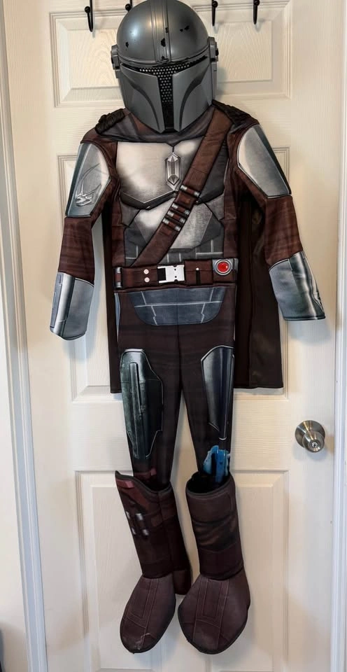 Star Wars Mandalorian Costume for Halloween size 10 - photo 5