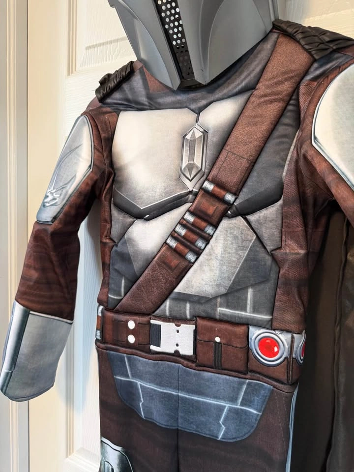 Star Wars Mandalorian Costume for Halloween size 10 - photo 5