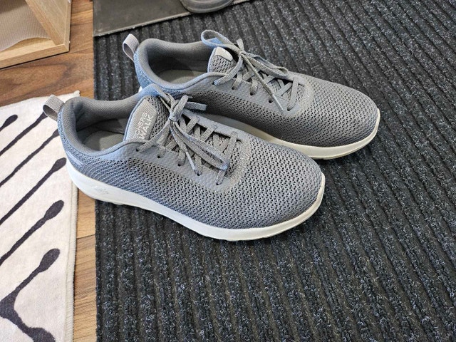 Skechers Goga Max Sneakers