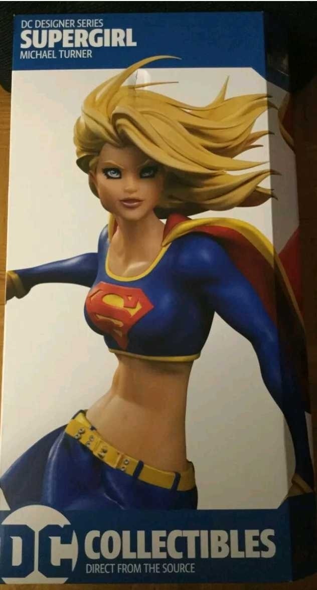 DC Designer Series, Supergirl 12" statue, Michael Turner - photo 2