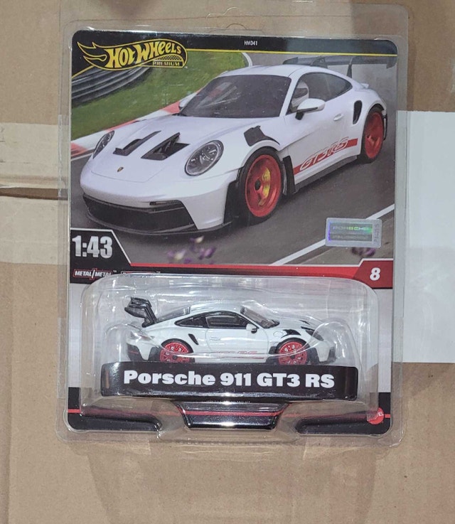 Hot Wheels Premium 1/43 Porsche 911 GT3 RS