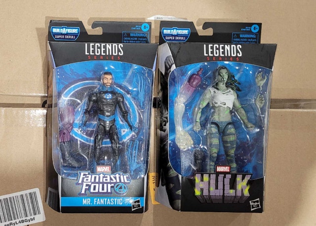 Marvel Legends Mr. Fantastic & She-Hulk, Super Skrull BAF